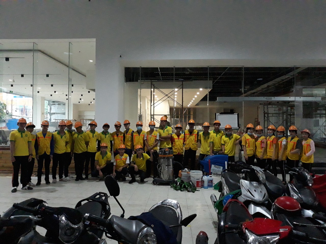 Vệ sinh sau xây dựng Hyundai Long Xuyên
