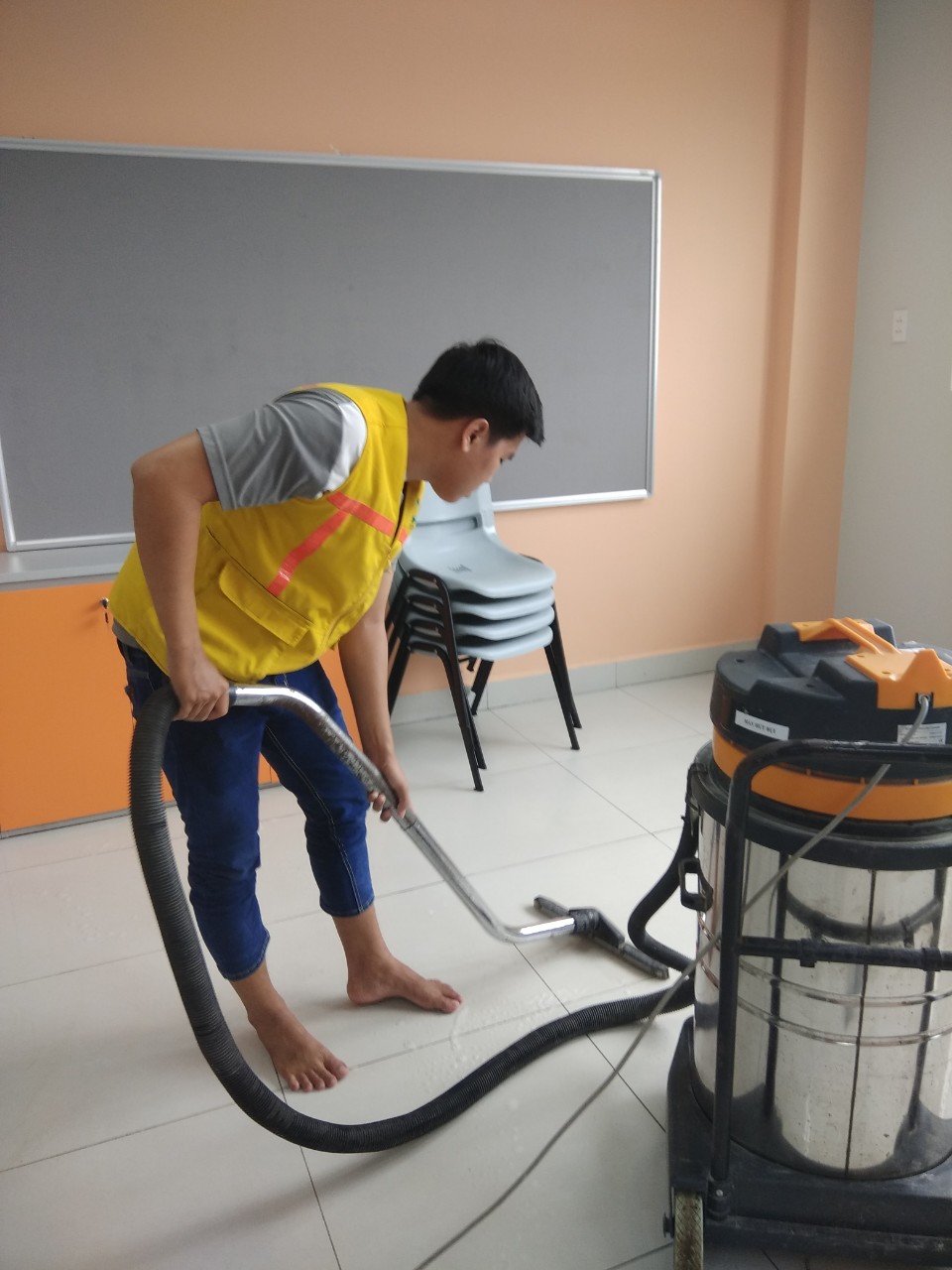 Dịch vụ vệ sinh theo yêu cầu và những điều bạn phải biết
