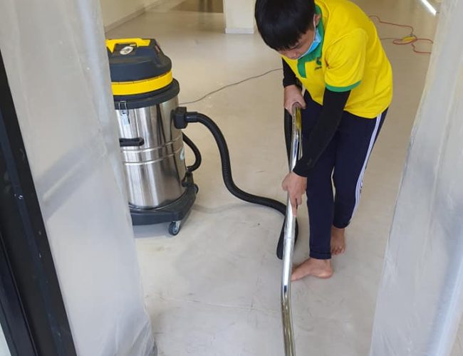 Tổng Vệ Sinh Showroom Cửa Hàng