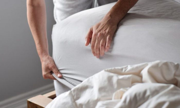 Cách Giặt Nệm Đơn Giản Tại Nhà Sạch Như Mới