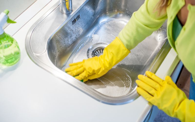 Mẹo Vệ Sinh Gạch Ốp Tường Nhà Bếp Bị Ố Lâu Ngày